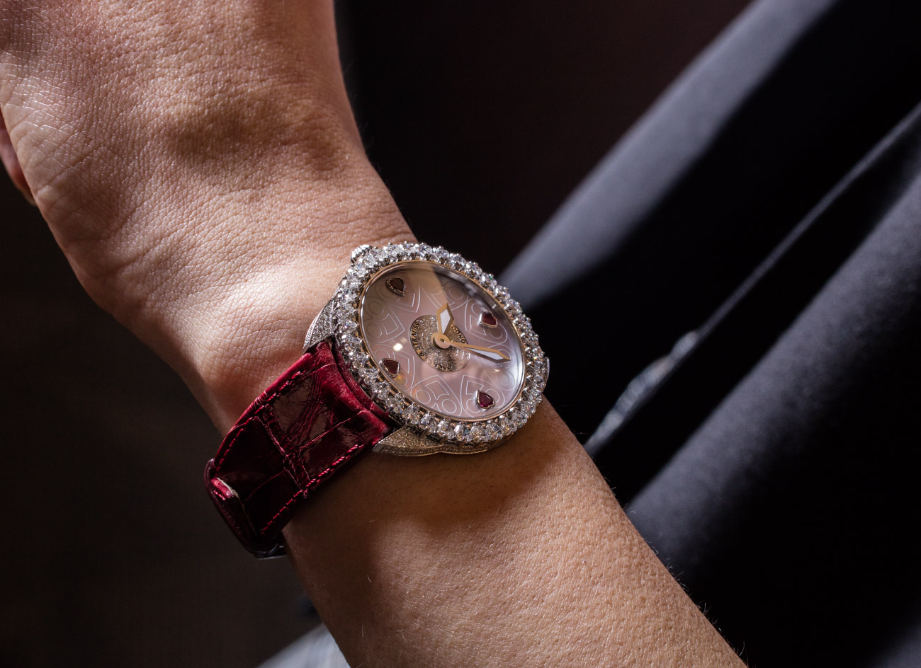 Backes & Strauss Piccadilly Renaissance Diamond Heart 40 $100,000 Ladies Watch Hands-On Hands-On Watches for women Backes & Strauss Piccadilly Renaissance Diamond Heart 40 $100,000 Ladies Watch Hands-On Hands-On Watches for women