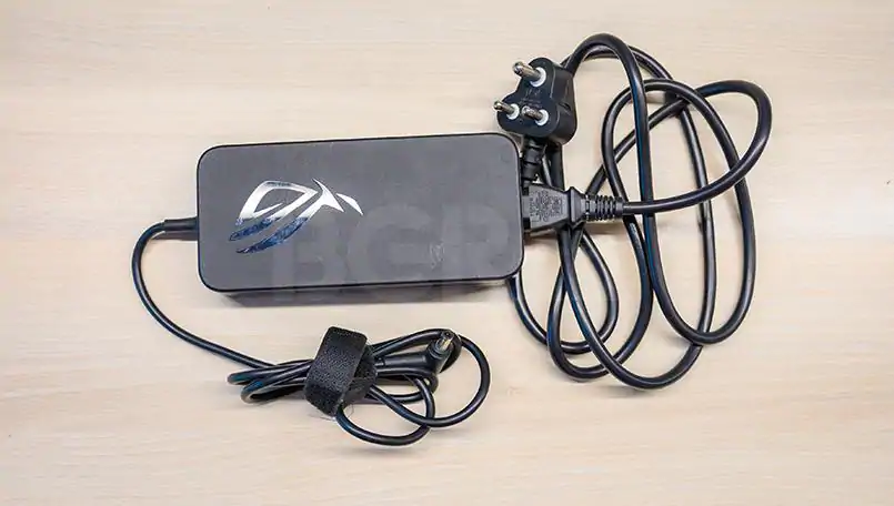 Asus ROG Zephyrus S GX701 Review Battery Adapter