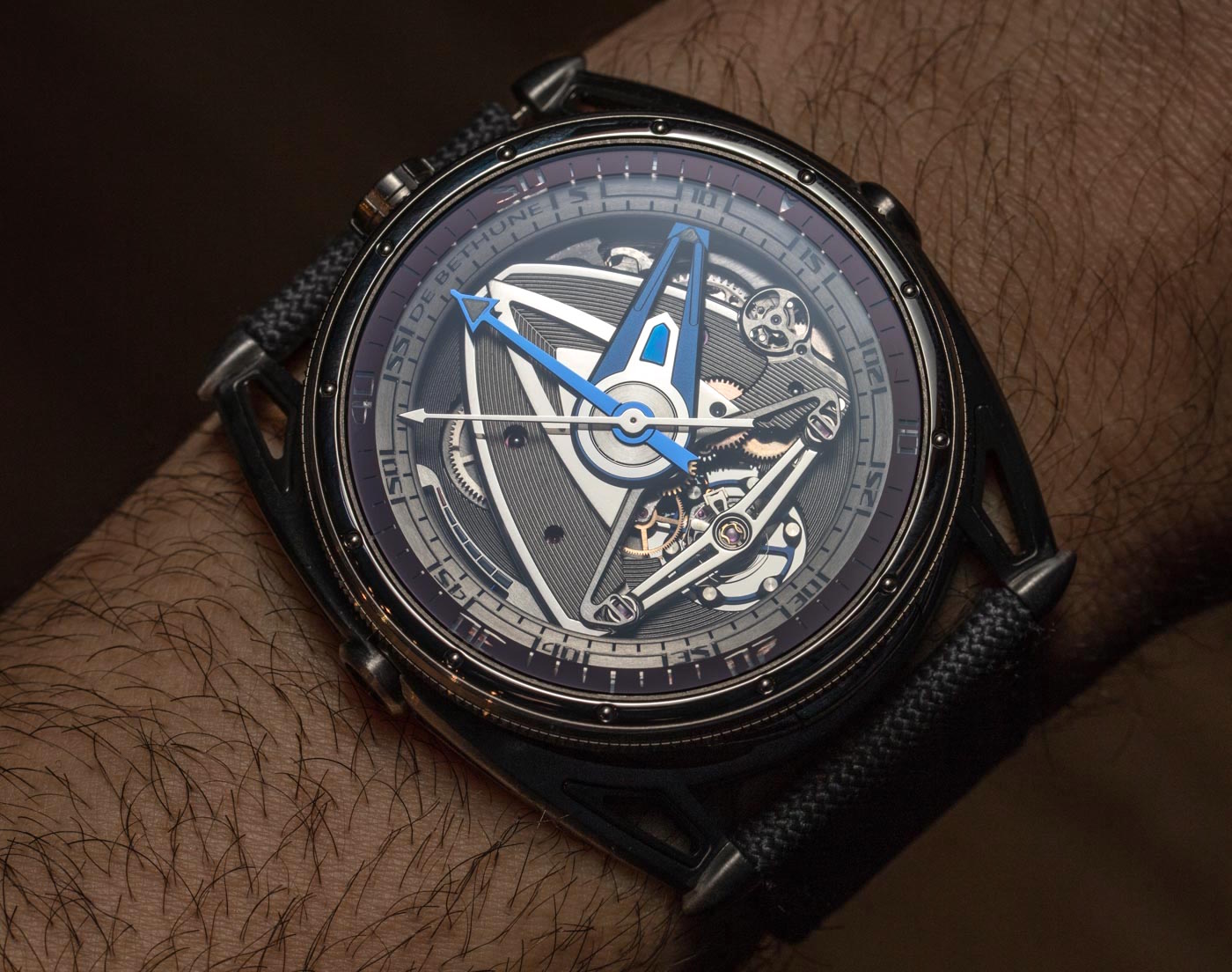 De Bethune DB28 GS Grand Bleu Watch Hands-On Hands-On 