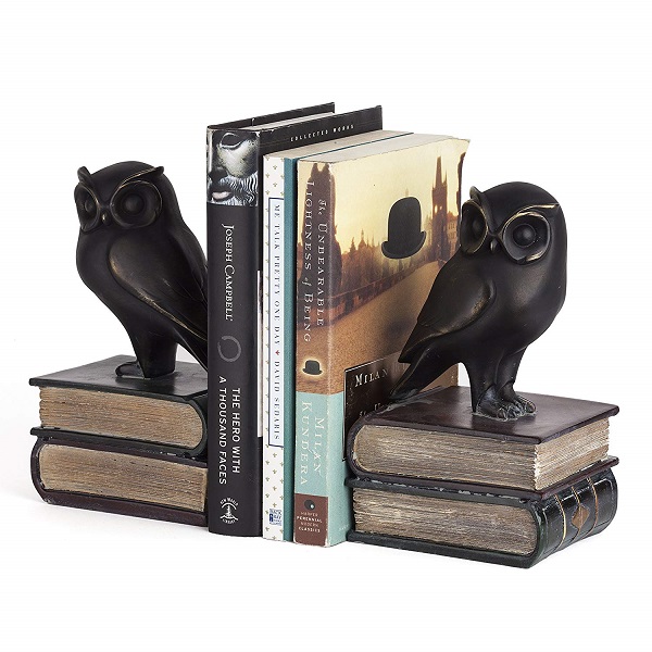 Owls atop books bookends