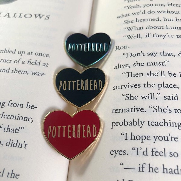Potterhead heart enamel pin
