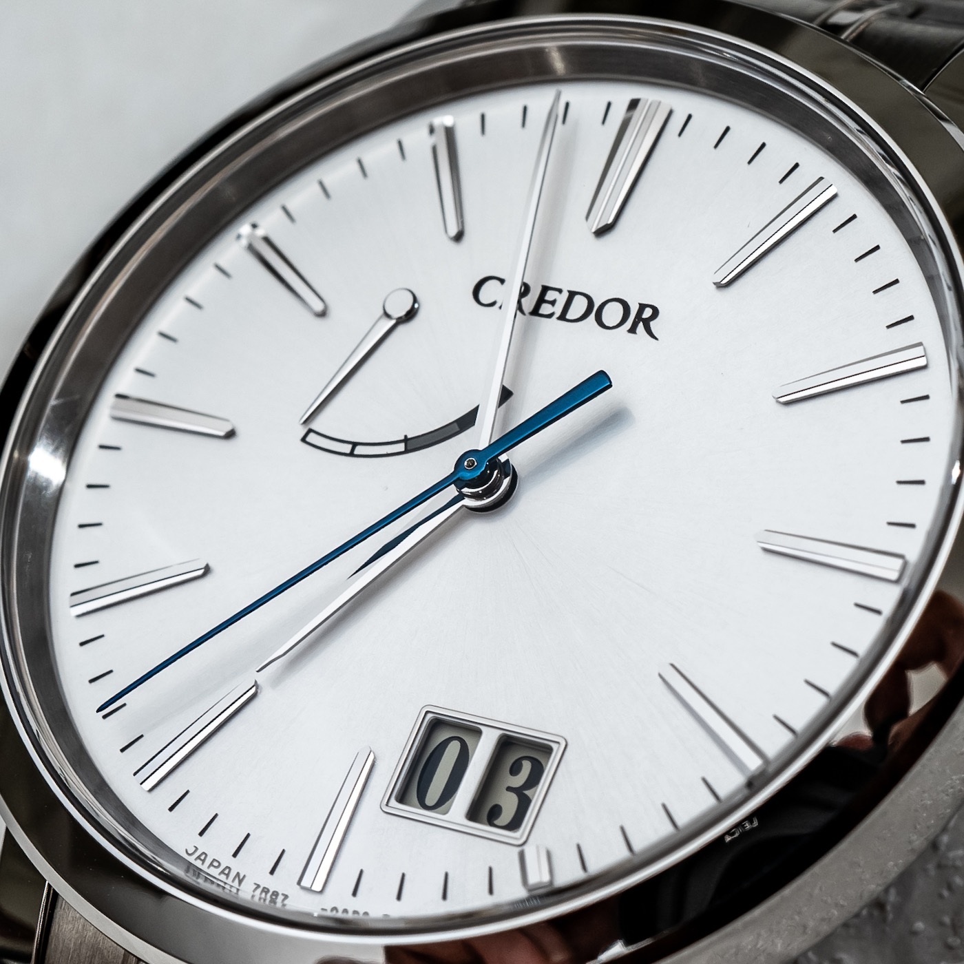 Hands-On: Seiko Credor GCLP995 'Big Date' Manual-Wind Spring-Drive Watch Hands-On Hands-On: Seiko Credor GCLP995 'Big Date' Manual-Wind Spring-Drive Watch Hands-On