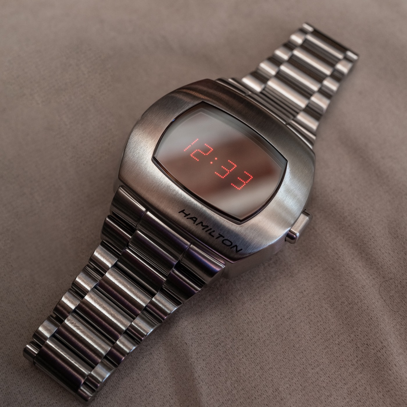 Hands-On Debut: Hamilton Pulsar Revived With New PSR Digital Watch Hands-On Hands-On Debut: Hamilton Pulsar Revived With New PSR Digital Watch Hands-On