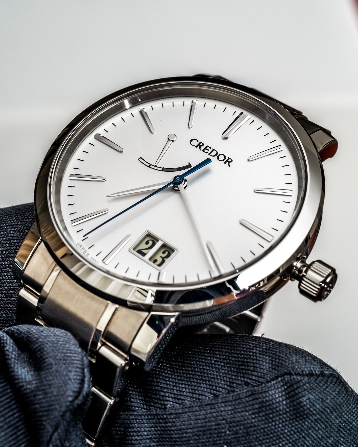 Hands-On: Seiko Credor GCLP995 'Big Date' Manual-Wind Spring-Drive Watch Hands-On Hands-On: Seiko Credor GCLP995 'Big Date' Manual-Wind Spring-Drive Watch Hands-On