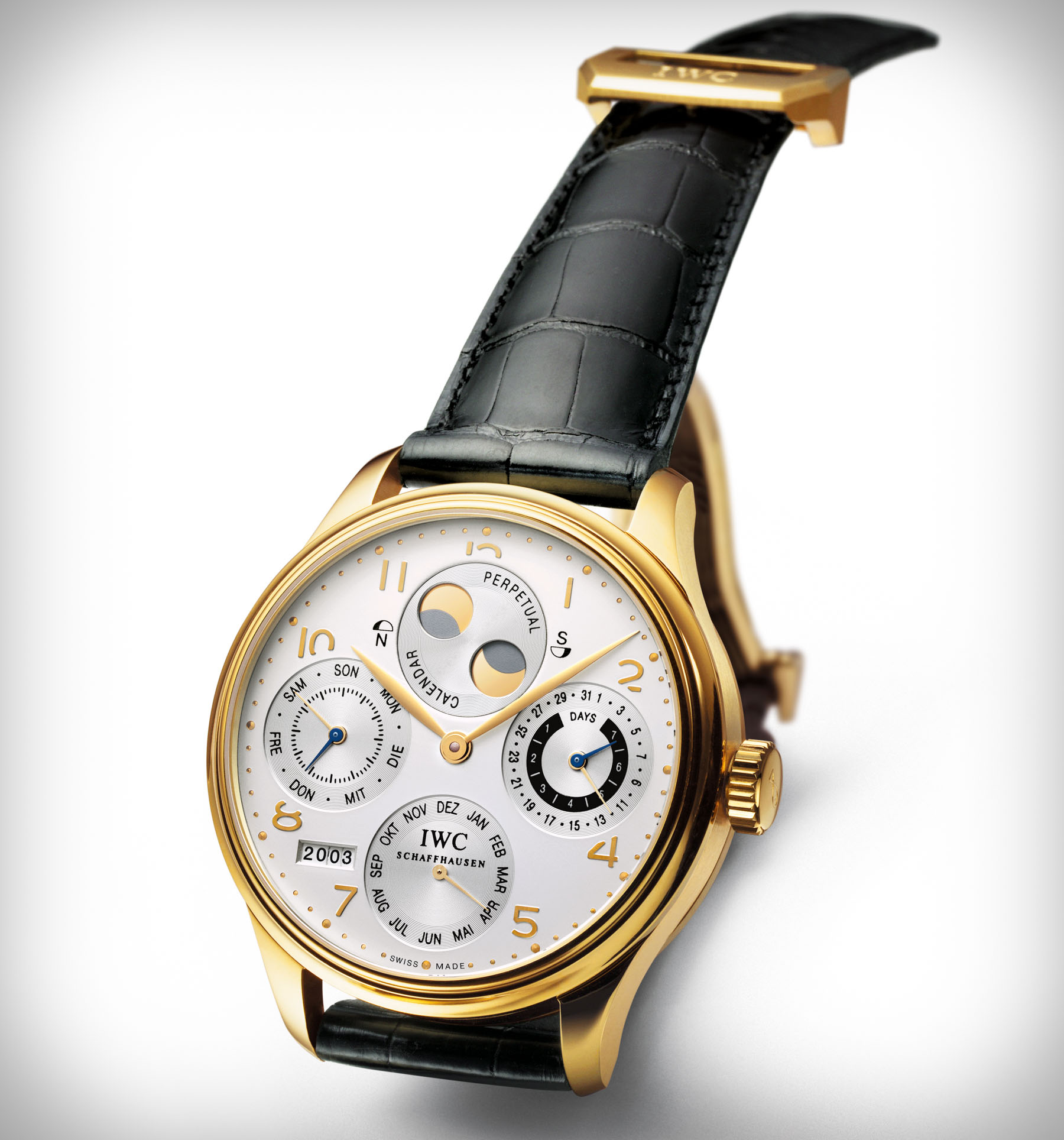 Hands-On Debut: IWC Portugieser Perpetual Calendar 42 Watch Scales Things Down For 2020 Hands-On Hands-On Debut: IWC Portugieser Perpetual Calendar 42 Watch Scales Things Down For 2020 Hands-On