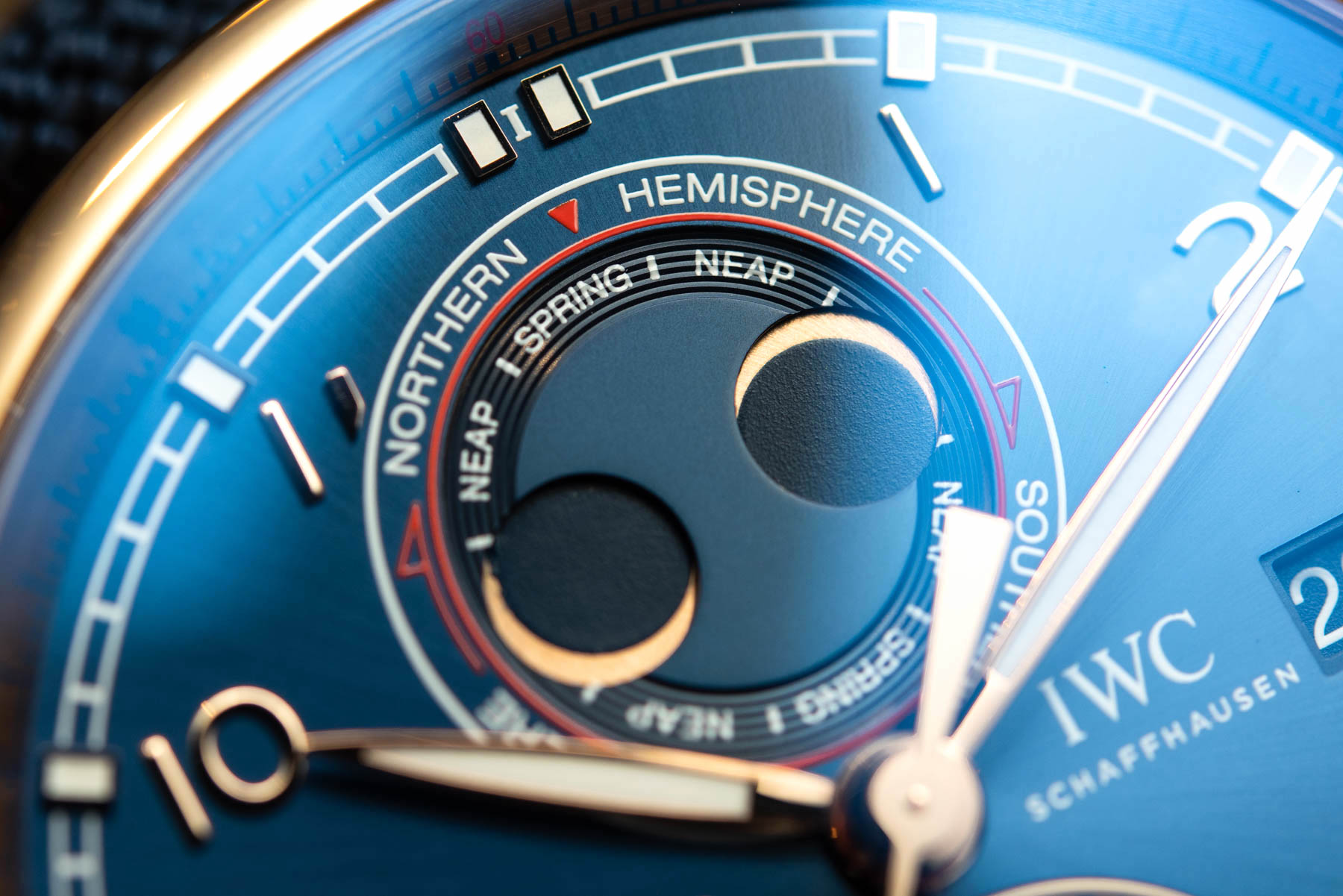 Hands-On Debut: IWC Portugieser Yacht Club With New Moon & Tide Complication Hands-On Hands-On Debut: IWC Portugieser Yacht Club With New Moon & Tide Complication Hands-On