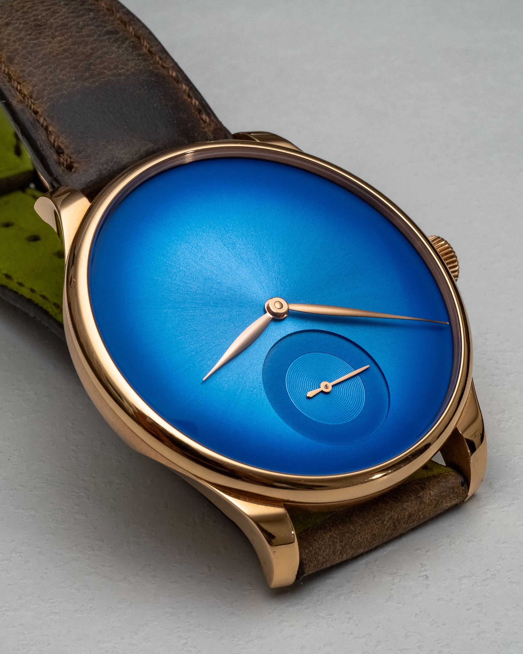 H. Moser & Cie Venturer Concept Arctic Blue Watch Masters A Color & Helps Revalidate 'Minimalism' Hands-On 