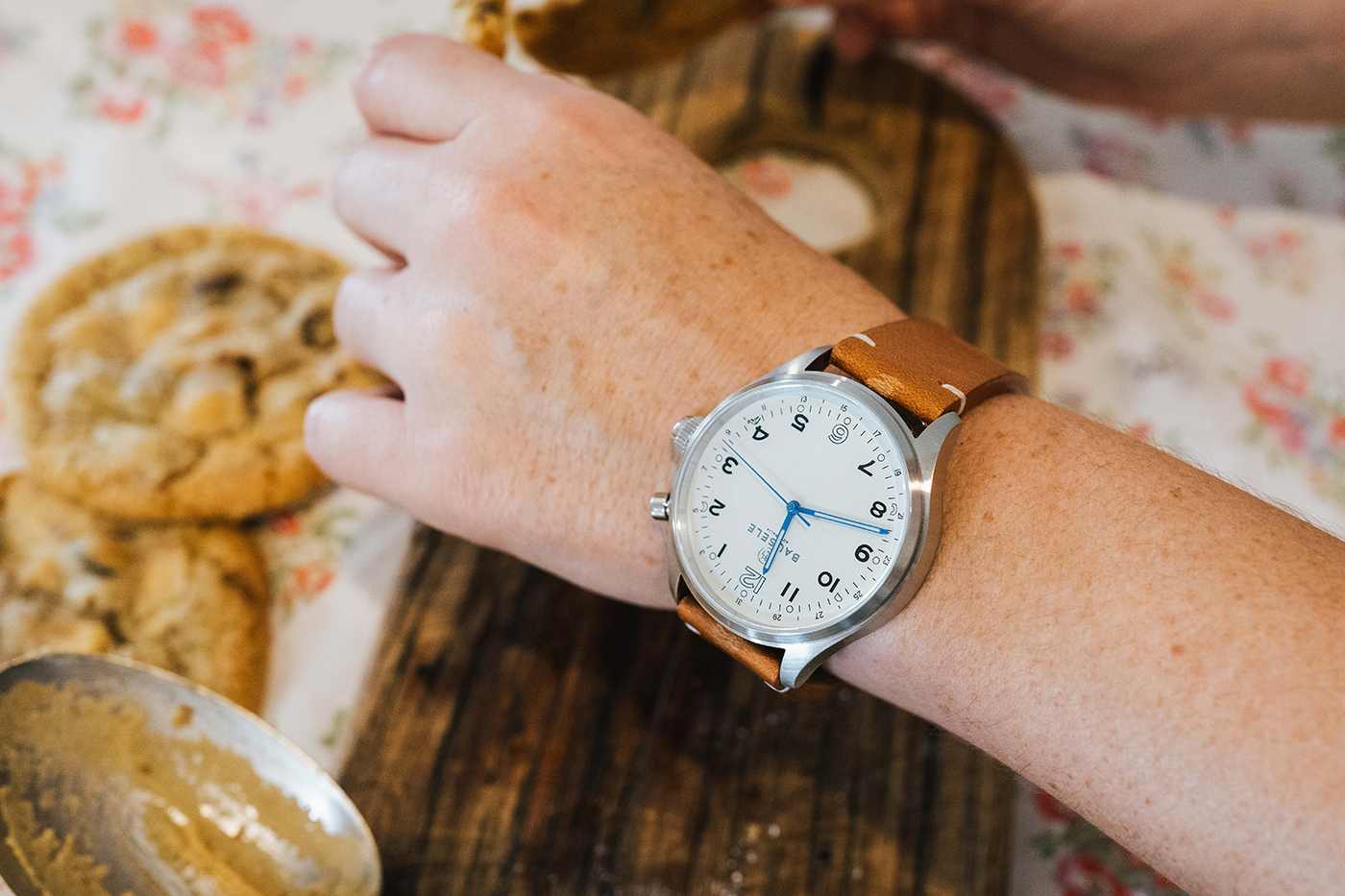 Bausele Combines The Best Of Both Worlds With The Vintage 2.0 Smartwatch Watch Releases Bausele Combines The Best Of Both Worlds With The Vintage 2.0 Smartwatch Watch Releases